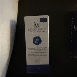 Latoua Mille Revitalizing Hydra Firm Serum